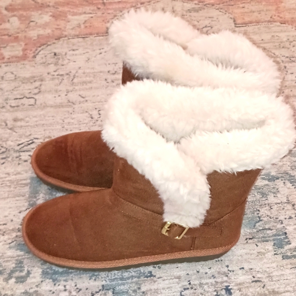 Children's Place Big Girl's Pullon faux Fur Boots Size 5